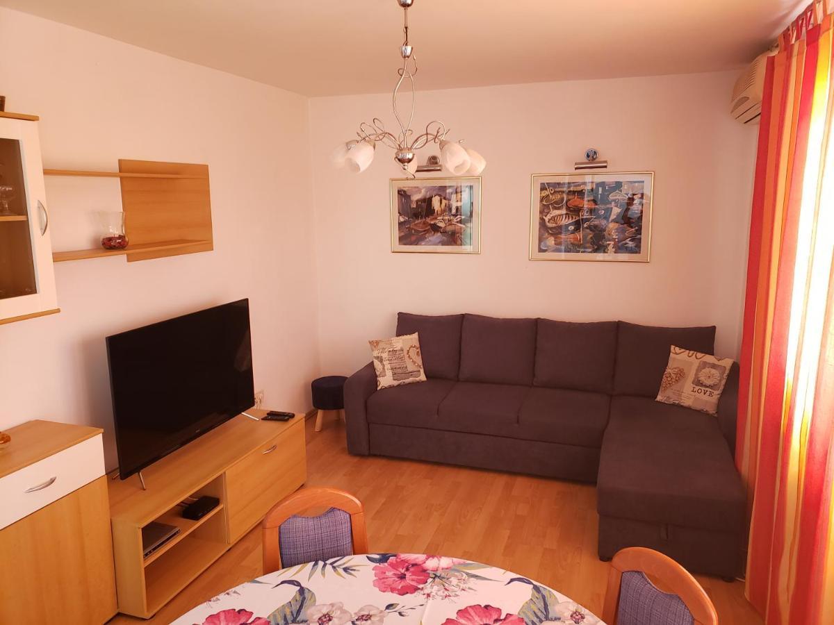 Risika Apartmani Esterno foto