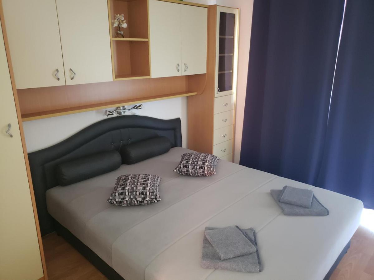 Risika Apartmani Esterno foto